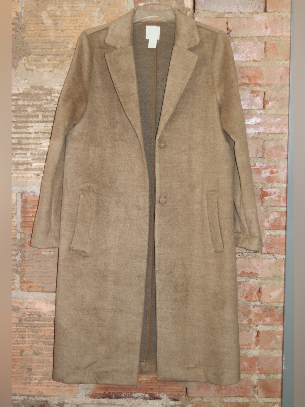 Womenโs Long Tan Overcoat - Classic Single-Breasted Coat H&M Sz 6 EUC